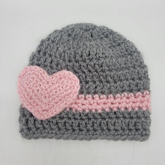 Baby Girl Crochet Knit Gray With Pink Heart Hat Fits‎ 0-6 Months - Picture 1 of 4